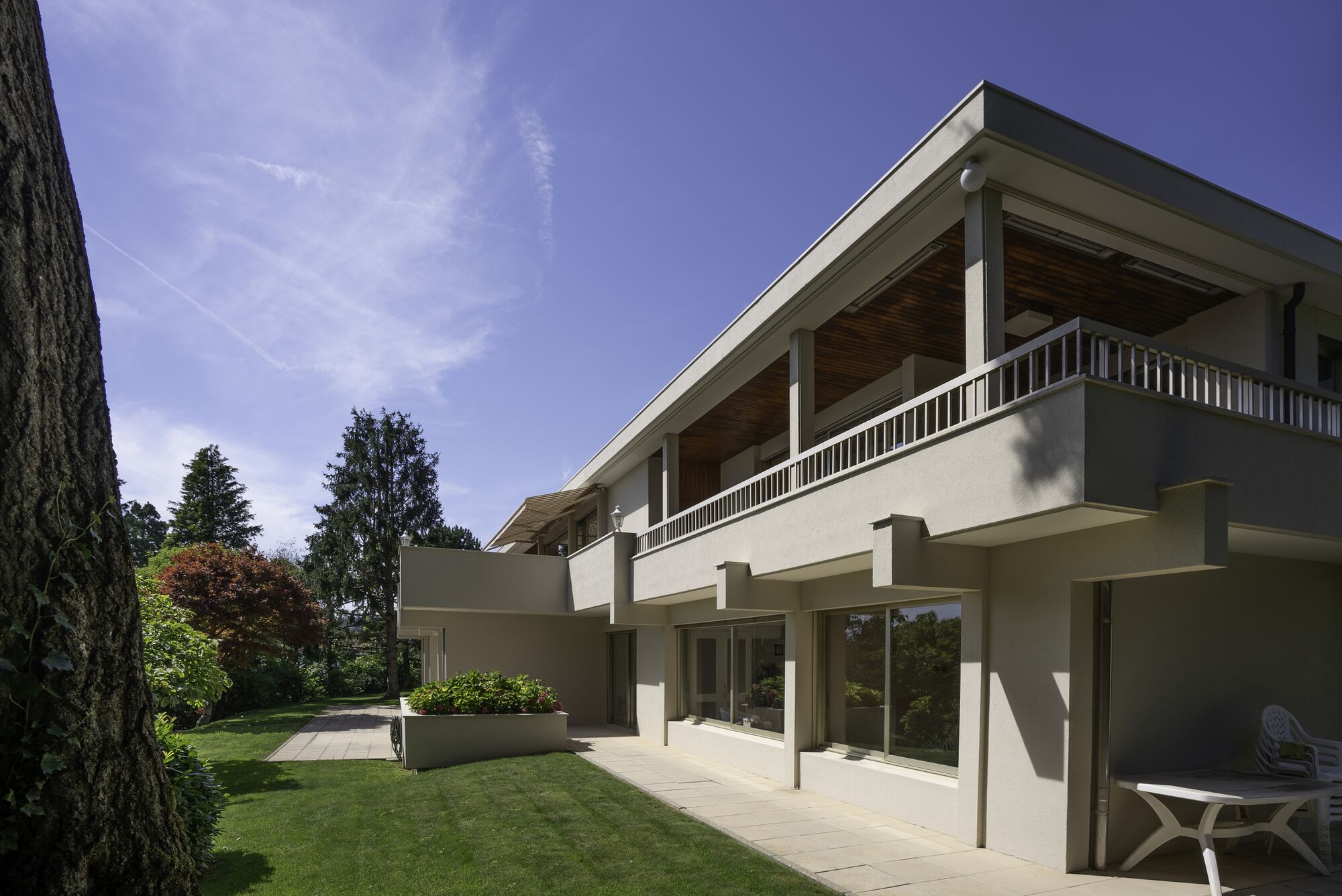 Maison à vendre à Paudex - vue extérieure Poli Real Estate - agence immobilière à Pully Agence immo à Lausanne